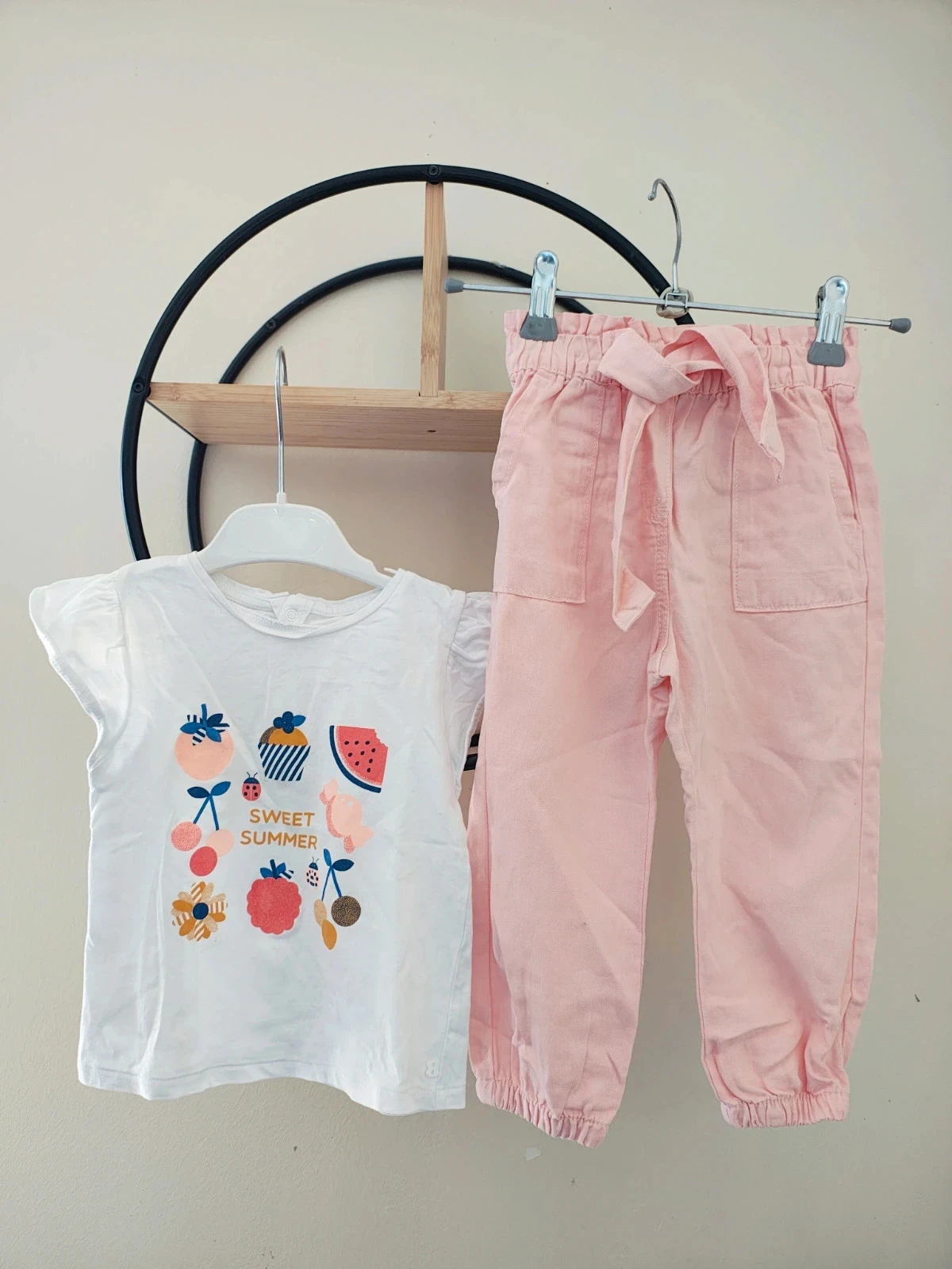 23 24 mois 2 ans ensemble été teeshirt Okaïdi et pantalon léger tape a l'oeil 86 cm